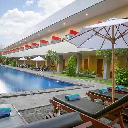 Kuta Station Hotel And Spa Bali Zewnętrze zdjęcie
