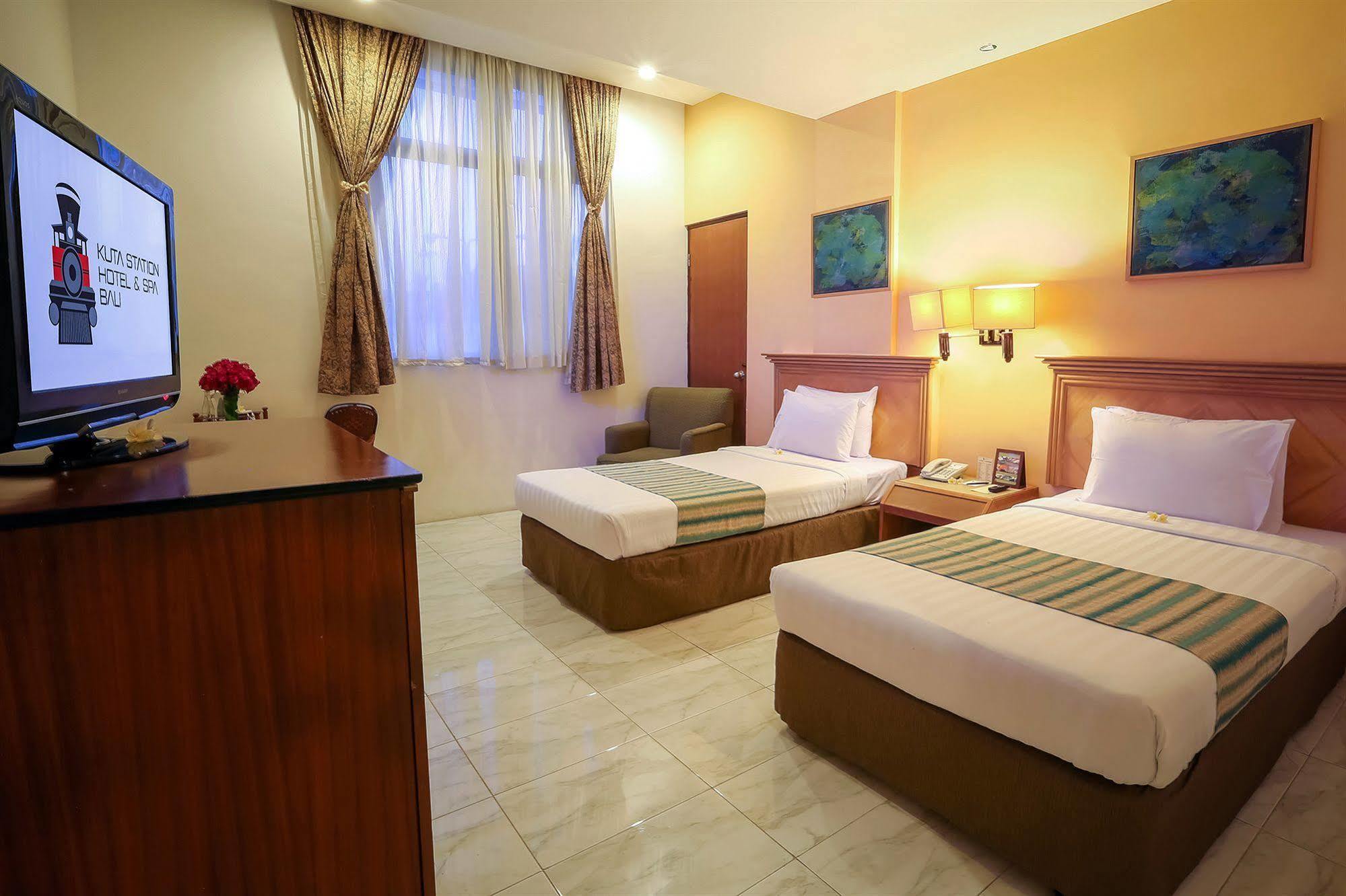 Kuta Station Hotel And Spa Bali Zewnętrze zdjęcie