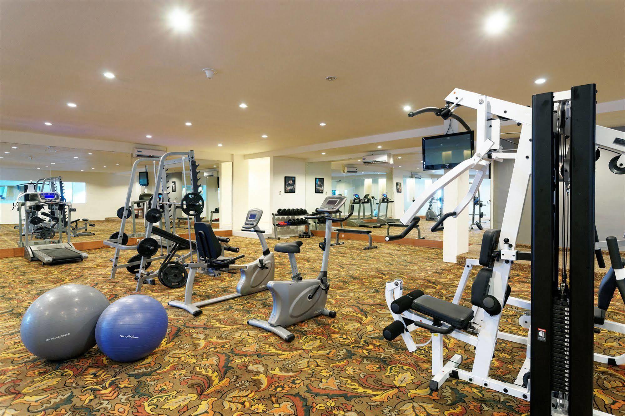 Kuta Station Hotel And Spa Bali Zewnętrze zdjęcie
